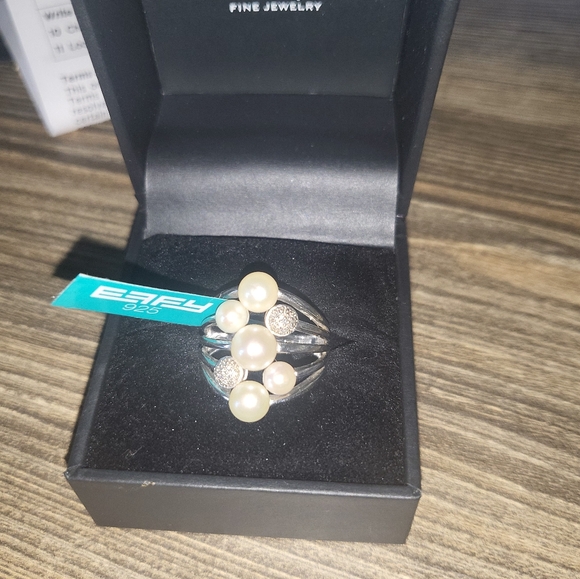 Ring - Picture 4 of 10